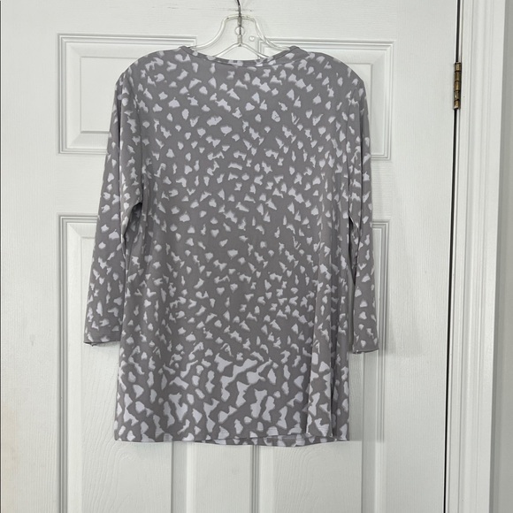 TanJay Gray Patterned Long Sleeve Top - Picture 4 of 5